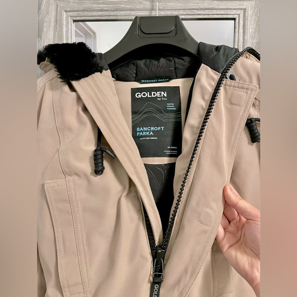 Aritzia Golden by Tna Parka_XX small - Picture 4 of 8